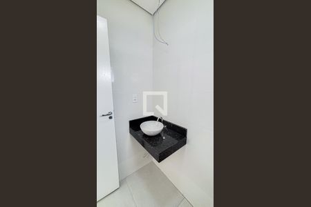 Apartamento à venda com 60m², 2 quartos e 1 vaga Apartamento à venda com 60m², 2 quartos e 1 vagaBanheiro da Suite