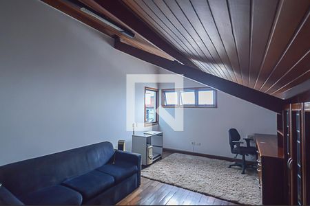 Casa à venda com 300m², 3 quartos e 5 vagas Casa à venda com 300m², 3 quartos e 5 vagasEscritório