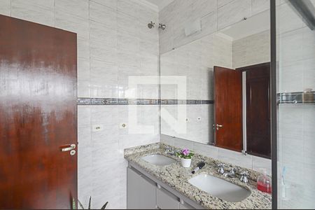 Casa à venda com 300m², 3 quartos e 5 vagas Casa à venda com 300m², 3 quartos e 5 vagasBanheiro da Suíte