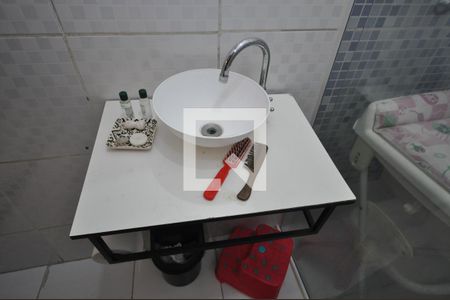 Casa à venda com 90m², 3 quartos e 3 vagasBanheiro Social