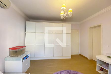 Casa à venda com 168m², 3 quartos e 2 vagasQuarto