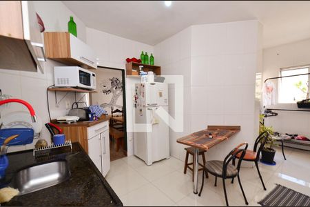 Apartamento à venda com 200m², 3 quartos e 2 vagasCozinha