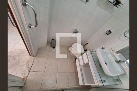 Apartamento à venda com 49m², 2 quartos e sem vaga Apartamento à venda com 49m², 2 quartos e sem vagaBanheiro da suíte