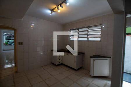 Casa à venda com 169m², 3 quartos e 2 vagas Casa à venda com 169m², 3 quartos e 2 vagasCozinha