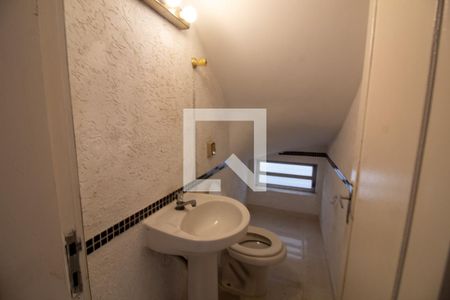 Casa à venda com 169m², 3 quartos e 2 vagas Casa à venda com 169m², 3 quartos e 2 vagasLavabo