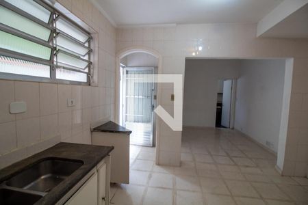 Casa à venda com 169m², 3 quartos e 2 vagas Casa à venda com 169m², 3 quartos e 2 vagasCozinha