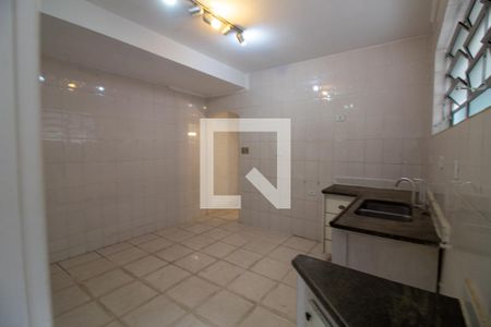 Casa à venda com 169m², 3 quartos e 2 vagas Casa à venda com 169m², 3 quartos e 2 vagasCozinha