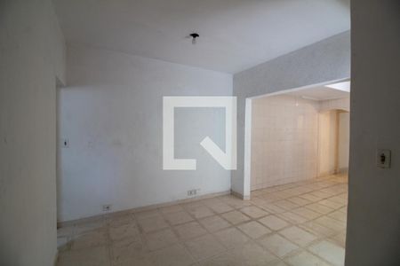 Casa à venda com 169m², 3 quartos e 2 vagas Casa à venda com 169m², 3 quartos e 2 vagasCopa