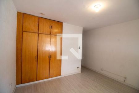 Casa à venda com 169m², 3 quartos e 2 vagas Casa à venda com 169m², 3 quartos e 2 vagasQuarto 2 - Suíte