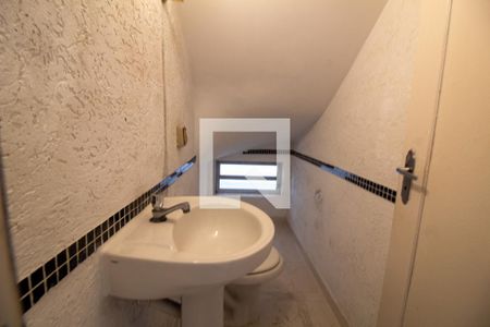 Casa à venda com 169m², 3 quartos e 2 vagas Casa à venda com 169m², 3 quartos e 2 vagasLavabo