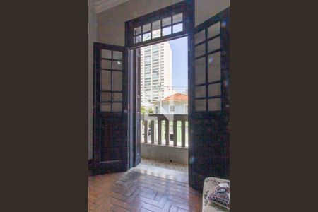 Casa à venda com 210m², 2 quartos e sem vaga Casa à venda com 210m², 2 quartos e sem vagaVaranda