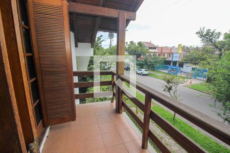 Casa para alugar com 320m², 4 quartos e 4 vagasSacada da Sala 3