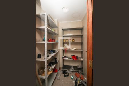 Casa para alugar com 320m², 4 quartos e 4 vagasDispensa 