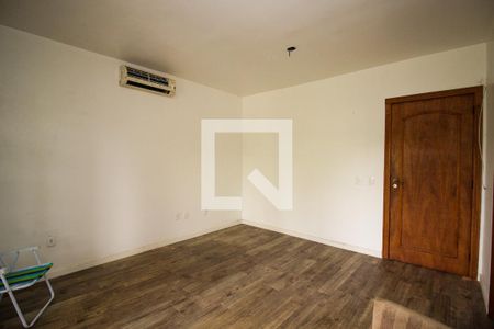 Casa para alugar com 320m², 4 quartos e 4 vagasQuarto Suíte