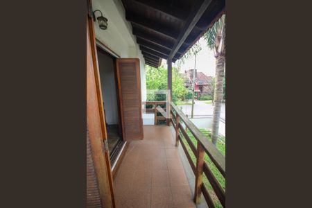 Casa para alugar com 320m², 4 quartos e 4 vagasSacada da suíte