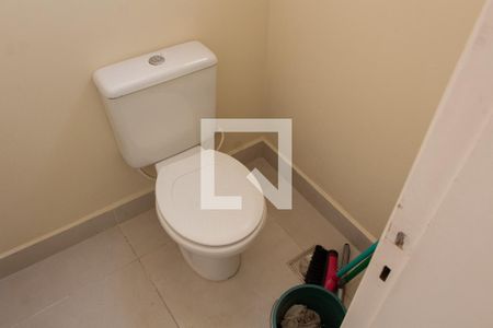 Apartamento à venda com 122m², 3 quartos e 1 vaga Apartamento à venda com 122m², 3 quartos e 1 vagaBANHEIRO DA ÁREA DE SERVIÇO