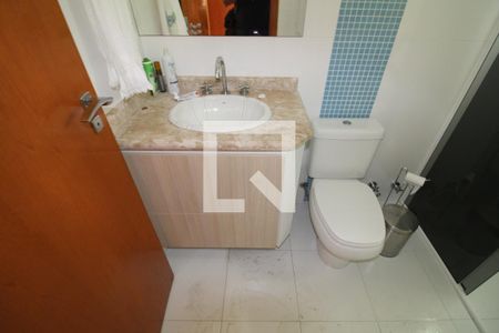 Casa à venda com 244m², 3 quartos e 4 vagasQuarto 3 - Banheiro
