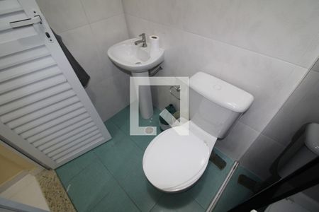 Casa à venda com 244m², 3 quartos e 4 vagasGaragem - Banheiro