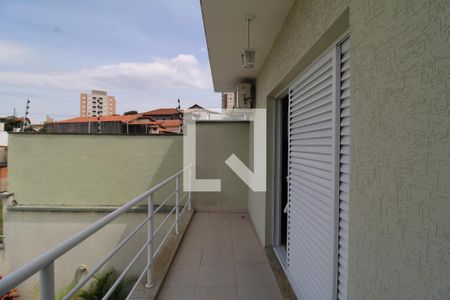 Casa à venda com 244m², 3 quartos e 4 vagasQuarto 2 - Varanda