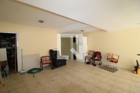 Casa à venda com 244m², 3 quartos e 4 vagasGaragem