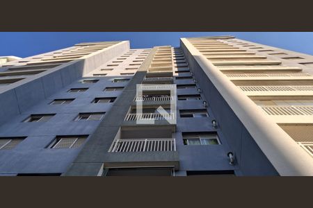Apartamento à venda com 80m², 2 quartos e 2 vagas Apartamento à venda com 80m², 2 quartos e 2 vagasFachada
