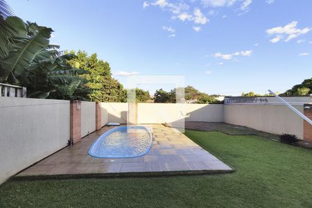 Casa à venda com 165m², 3 quartos e 1 vaga Casa à venda com 165m², 3 quartos e 1 vagaÁrea externa