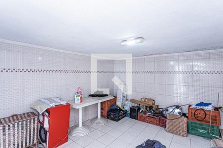 Casa à venda com 500m², 2 quartos e 4 vagas Casa à venda com 500m², 2 quartos e 4 vagasÁrea de Serviço