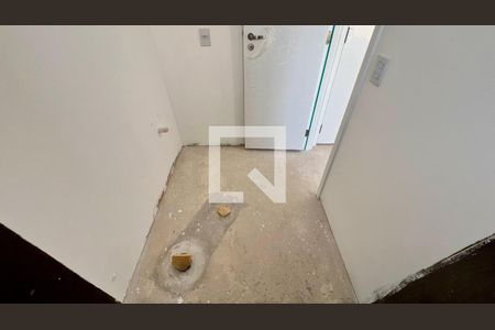 Apartamento à venda com 104m², 2 quartos e 1 vaga Apartamento à venda com 104m², 2 quartos e 1 vagaBanheiro da Suíte