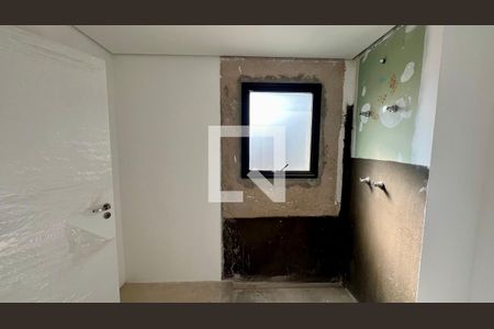 Apartamento à venda com 104m², 2 quartos e 1 vaga Apartamento à venda com 104m², 2 quartos e 1 vagaBanheiro da Suíte 2