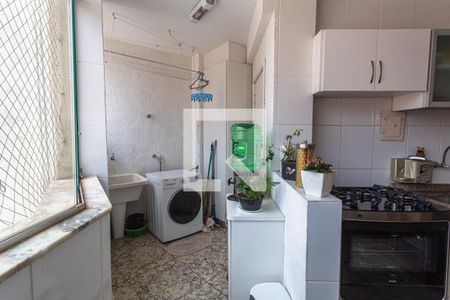 Apartamento à venda com 105m², 3 quartos e 1 vagaÁrea de Serviço