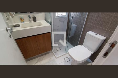 Casa à venda com 270m², 4 quartos e 3 vagas Casa à venda com 270m², 4 quartos e 3 vagasBanheiro da Suíte 1