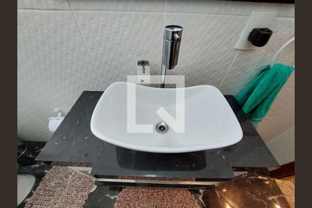 Casa à venda com 255m², 3 quartos e 8 vagas Casa à venda com 255m², 3 quartos e 8 vagasLavabo
