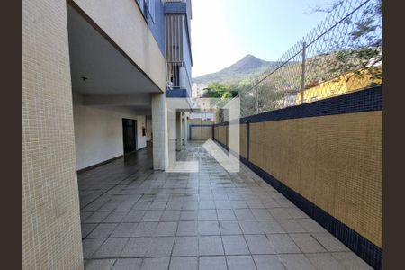 Apartamento à venda com 85m², 2 quartos e 1 vaga Apartamento à venda com 85m², 2 quartos e 1 vagaÁrea Comum - Playground