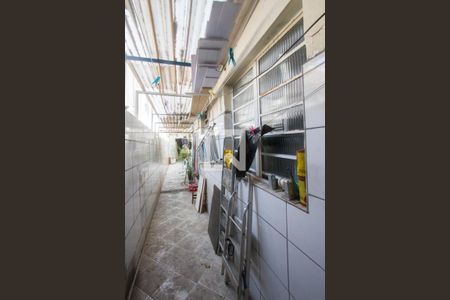 Casa à venda com 210m², 5 quartos e 2 vagasCorredor