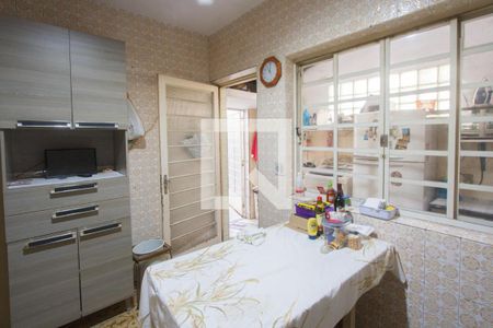 Casa à venda com 210m², 5 quartos e 2 vagasCozinha