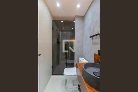 Apartamento à venda com 69m², 2 quartos e 1 vaga Apartamento à venda com 69m², 2 quartos e 1 vagaBanheiro Social