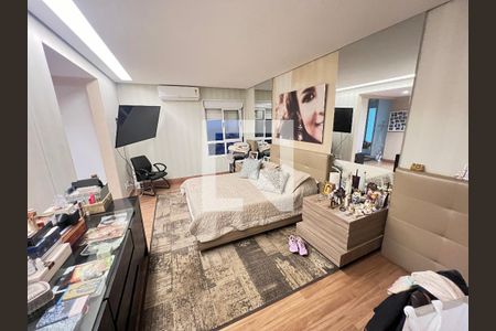 Apartamento para alugar com 220m², 4 quartos e 4 vagas Apartamento para alugar com 220m², 4 quartos e 4 vagasSuíte master