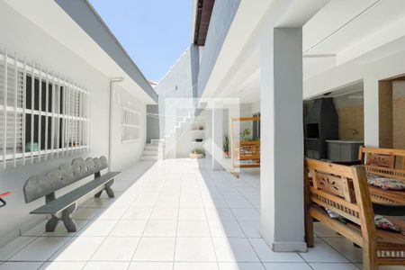 Casa para alugar com 320m², 5 quartos e 4 vagas Casa para alugar com 320m², 5 quartos e 4 vagasQuintal