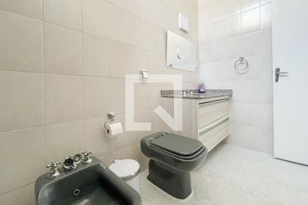 Casa para alugar com 320m², 5 quartos e 4 vagas Casa para alugar com 320m², 5 quartos e 4 vagasBanheiro - Suíte 1