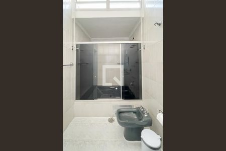 Casa para alugar com 320m², 5 quartos e 4 vagas Casa para alugar com 320m², 5 quartos e 4 vagasBanheiro - Suíte 1
