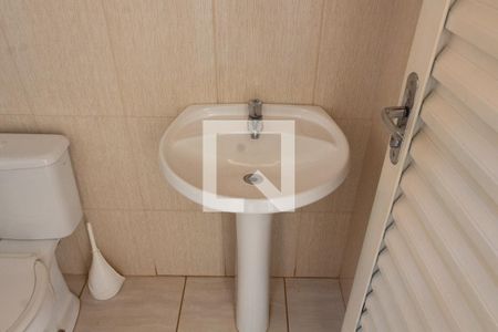 Casa à venda com 135m², 3 quartos e 3 vagas Casa à venda com 135m², 3 quartos e 3 vagasBANHEIRO DA ÁREA DE SERVIÇO