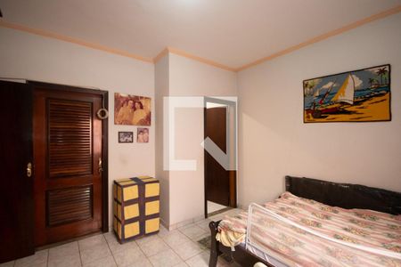 Casa à venda com 350m², 3 quartos e 3 vagas Casa à venda com 350m², 3 quartos e 3 vagasSuite