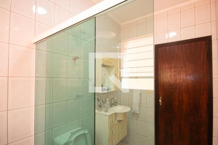 Casa à venda com 350m², 3 quartos e 3 vagas Casa à venda com 350m², 3 quartos e 3 vagasBanheiro 2