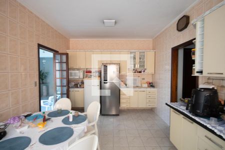 Casa à venda com 350m², 3 quartos e 3 vagas Casa à venda com 350m², 3 quartos e 3 vagasCozinha