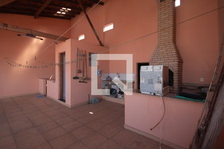 Casa à venda com 350m², 3 quartos e 3 vagas Casa à venda com 350m², 3 quartos e 3 vagasChurrasqueira