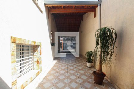 Casa à venda com 260m², 4 quartos e 6 vagas Casa à venda com 260m², 4 quartos e 6 vagasGaragem