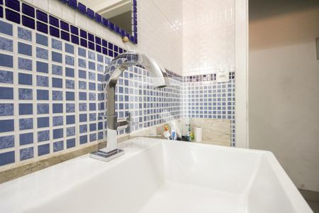 Casa à venda com 260m², 4 quartos e 6 vagas Casa à venda com 260m², 4 quartos e 6 vagasBanheiro