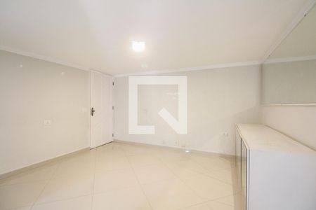 Casa à venda com 260m², 4 quartos e 6 vagas Casa à venda com 260m², 4 quartos e 6 vagasCasa 02 - Sala