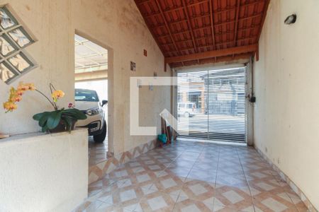 Casa à venda com 260m², 4 quartos e 6 vagas Casa à venda com 260m², 4 quartos e 6 vagasGaragem