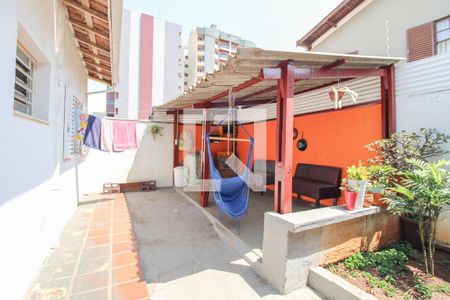 Casa à venda com 100m², 2 quartos e 4 vagasÁrea externa 